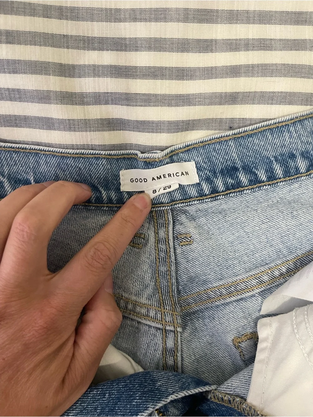 Good American 90’s cut off sz 8